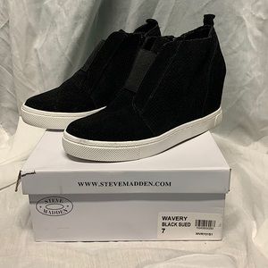 Steve Madden Wavery Wedge Sneakers, size 7
